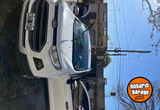 Autos - Ford Eco sport 2014 Nafta 110000Km - En Venta