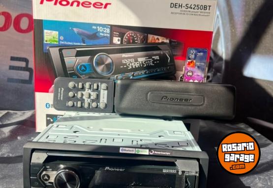 Accesorios para Autos - Estéreo Pioneer DEH-S4250B1 - En Venta