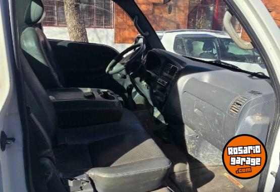 Camiones y Grúas - KIA K2700 M/T 2007 160.000 km - En Venta