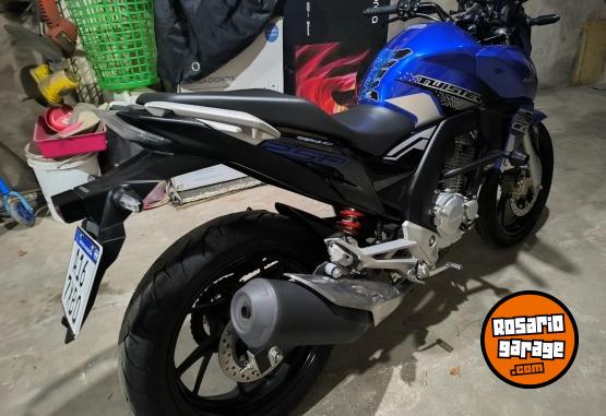 Motos - Honda Twister 250 2022 Nafta 27000Km - En Venta