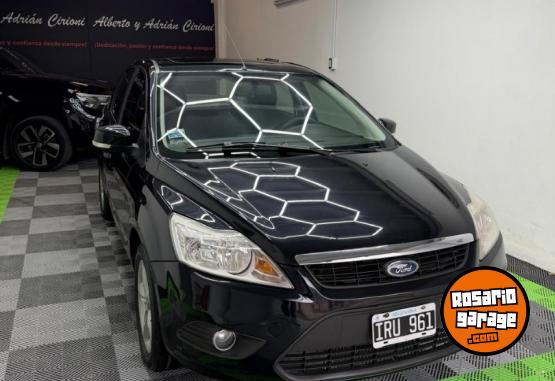 Autos - Ford FOCUS 2 2.0 TREND EXE PL 2010 Nafta 182000Km - En Venta
