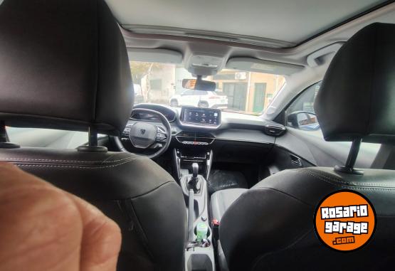 Autos - Peugeot 208 2025 Nafta 10000Km - En Venta