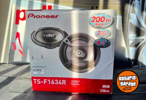 Accesorios para Autos - Parlantes PIONEER TS-F1634R - En Venta