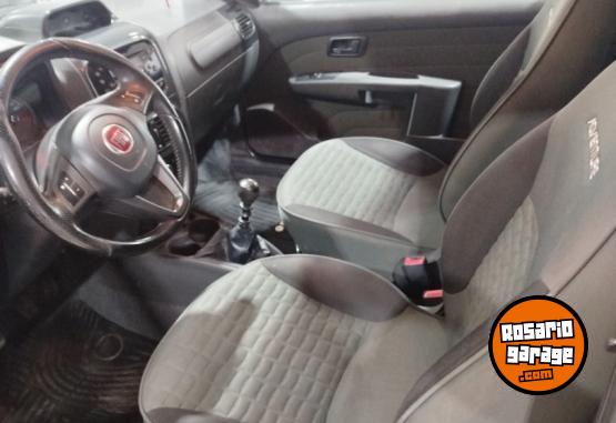Camionetas - Fiat STRADA ADVENTURE D/C 2017 Nafta 98900Km - En Venta