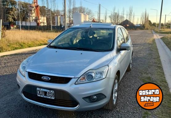 Autos - Ford FOCUS II GHIA 2.0 2011 Nafta 150000Km - En Venta