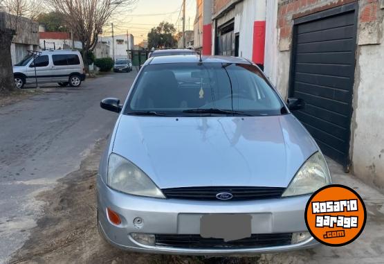 Autos - Ford Focus 1 2002 Nafta 200000Km - En Venta