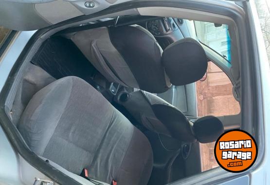 Autos - Ford Focus 1 2002 Nafta 200000Km - En Venta