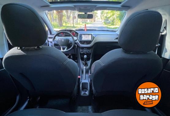 Autos - Peugeot 208 2017 Nafta 66000Km - En Venta