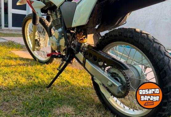Motos - Honda Xr tornado 250 2021 Nafta 4000Km - En Venta