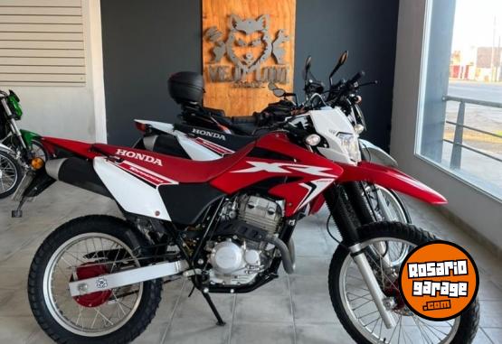 Motos - Honda Tornado 2024 Nafta 15000Km - En Venta