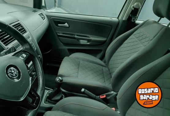 Autos - Volkswagen SURAN HIGHLINE 2017 Nafta 112000Km - En Venta