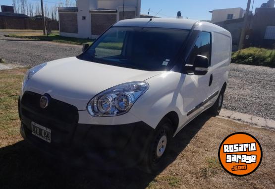 Utilitarios - Fiat Doblo cargo cargo active 2012 GNC 200000Km - En Venta