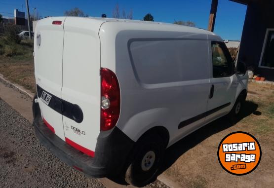 Utilitarios - Fiat Doblo cargo cargo active 2012 GNC 200000Km - En Venta