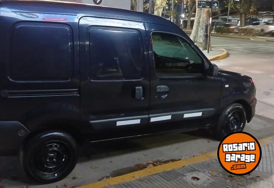 Utilitarios - Renault Kangoo 2016 GNC 165000Km - En Venta