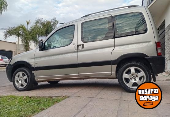 Utilitarios - Peugeot Partner patagonica 2010 Diesel 203000Km - En Venta