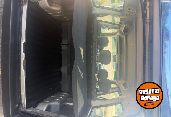 Utilitarios - Peugeot Partner patagonica 2010 Diesel 203000Km - En Venta