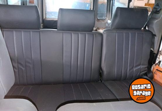 Camionetas - Land Rover Defender 110 StationWagon 1997 Diesel  - En Venta