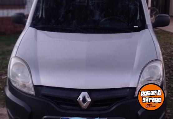 Utilitarios - Renault Kangoo 2016 Nafta 110500Km - En Venta