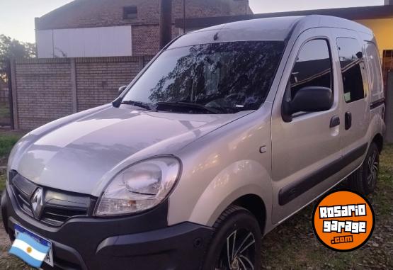 Utilitarios - Renault Kangoo 2016 Nafta 110500Km - En Venta