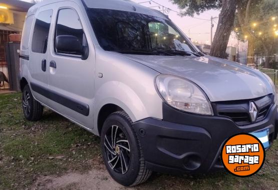 Utilitarios - Renault Kangoo 2016 Nafta 110500Km - En Venta