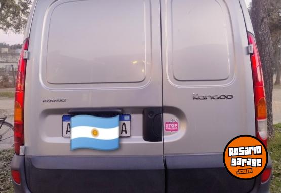 Utilitarios - Renault Kangoo 2016 Nafta 110500Km - En Venta