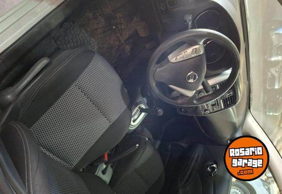 Autos - Nissan Versa Sense 2018 Nafta 139000Km - En Venta