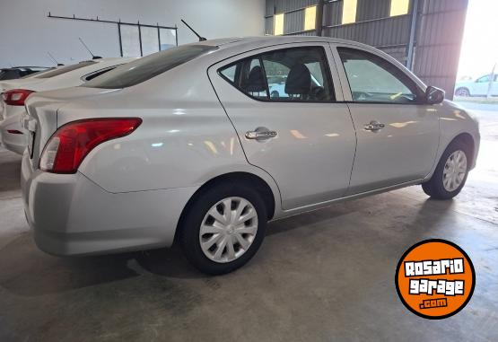 Autos - Nissan Versa Sense 2018 Nafta 139000Km - En Venta