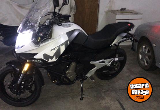 Motos - CF 650 MT 2022 Nafta 3700Km - En Venta