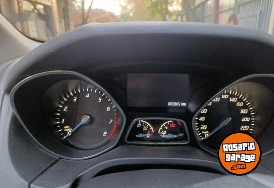 Autos - Ford focus titanium 2014 Nafta 63000Km - En Venta
