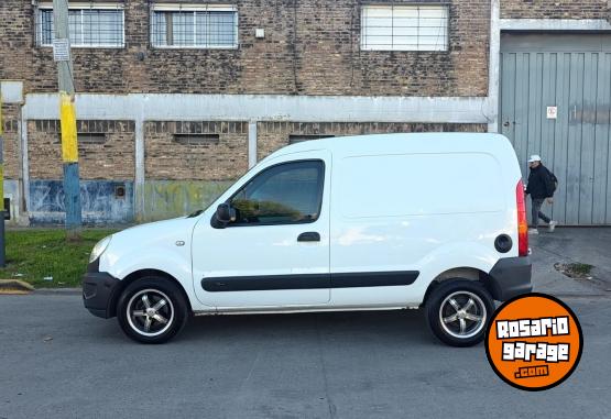 Utilitarios - Renault Kangoo 2014 Nafta 160000Km - En Venta