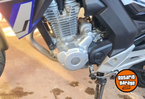 Motos - Honda New twister 2022 Nafta 7200Km - En Venta