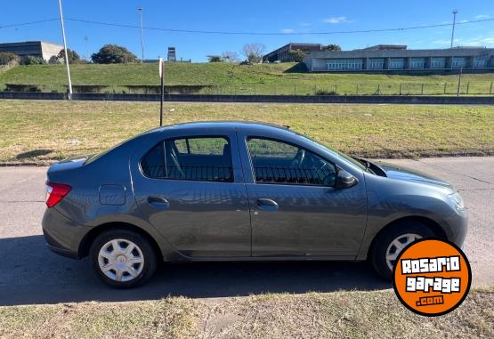 Autos - Renault Logan 2019 GNC 69000Km - En Venta