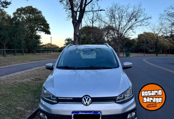 Autos - Volkswagen Suran Cross Highline 2017 Nafta 250000Km - En Venta