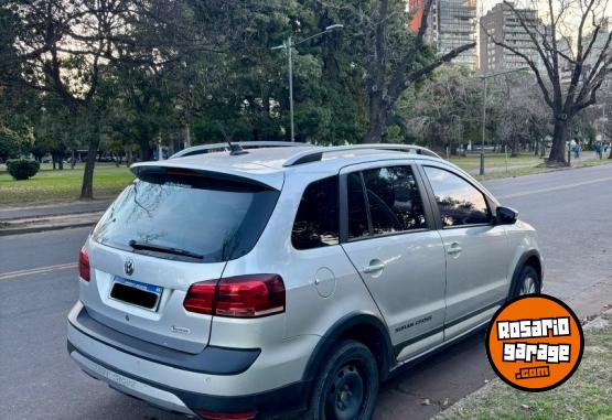 Autos - Volkswagen Suran Cross Highline 2017 Nafta 250000Km - En Venta