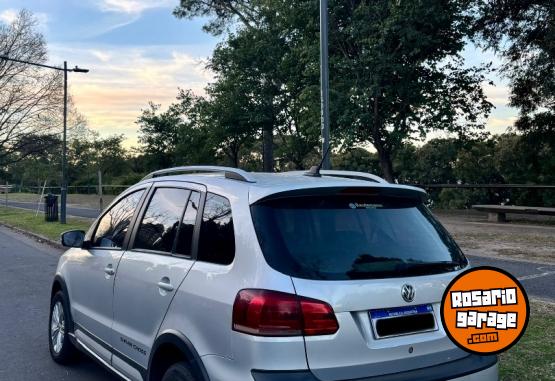 Autos - Volkswagen Suran Cross Highline 2017 Nafta 250000Km - En Venta