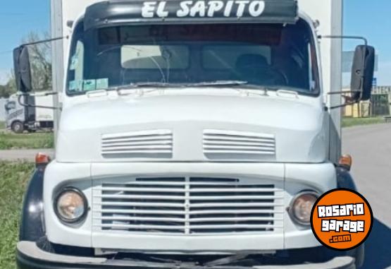 Camiones y Grúas - Mercedes benz 1518 año 1980 - En Venta