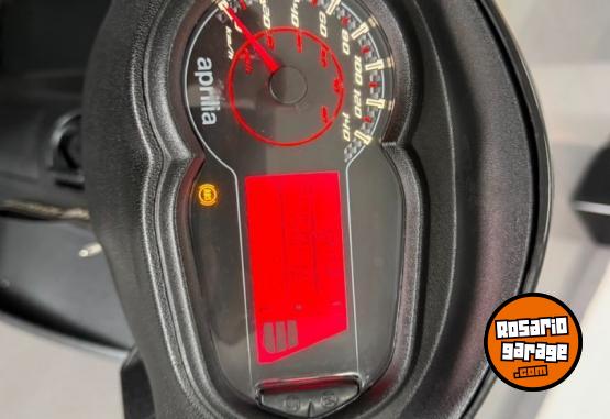 Motos - Aprilia SR 160 2024 Nafta 10950Km - En Venta