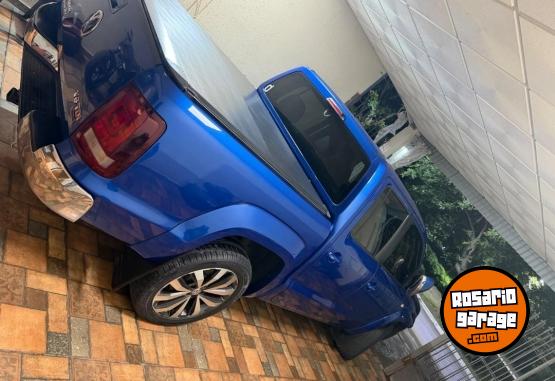Camionetas - Volkswagen Amarok v6 higline 2017 Diesel 185000Km - En Venta