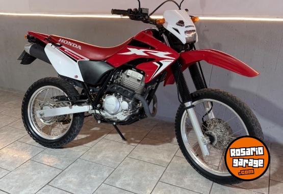 Motos - Honda TORNADO 250 2022 Nafta 10000Km - En Venta