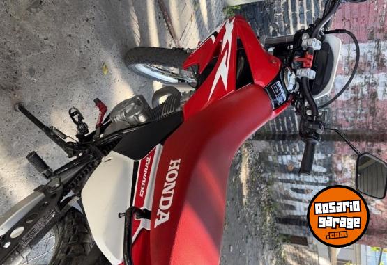 Motos - Honda TORNADO 250 2022 Nafta 10000Km - En Venta