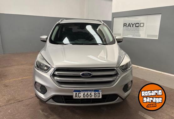 Autos - Ford Kuga Sel 2.0 4x2 2017 Nafta 120000Km - En Venta