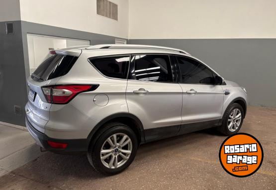 Autos - Ford Kuga Sel 2.0 4x2 2017 Nafta 120000Km - En Venta