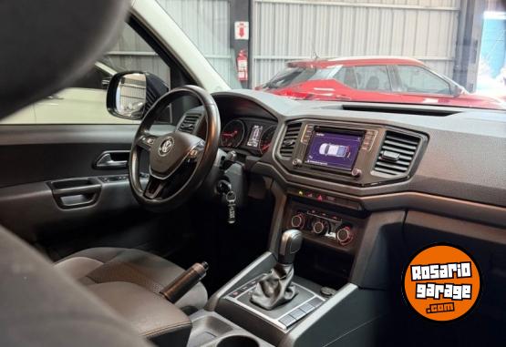 Camionetas - Volkswagen Amarok Comfortline 2023 Diesel 30000Km - En Venta