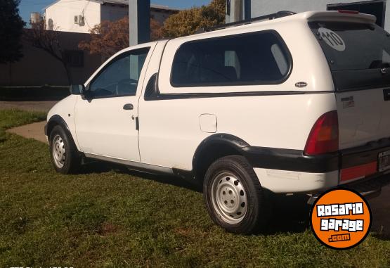 Utilitarios - Fiat Strada 2002 Diesel 250000Km - En Venta