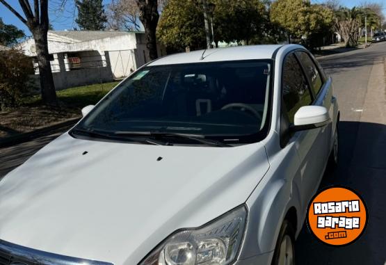 Autos - Ford Focus exe 2011 Nafta 193000Km - En Venta