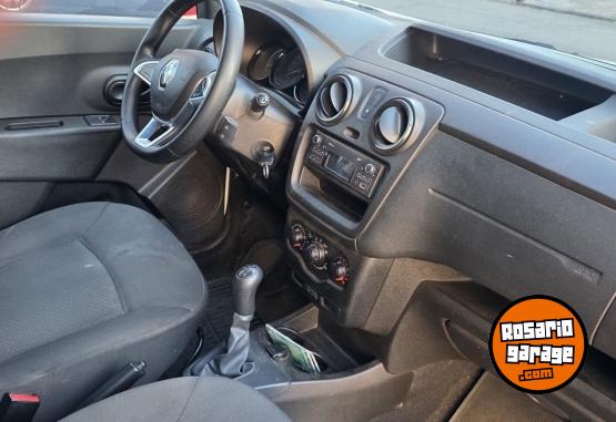 Utilitarios - Renault Kangoo 2022 Diesel 67000Km - En Venta