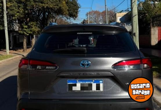Autos - Toyota Corolla Cross 1.8 Seg Ecv 2022 Electrico / Hibrido 32600Km - En Venta