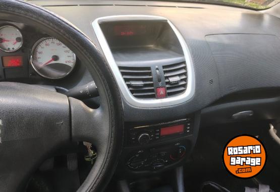 Autos - Peugeot 207 compact 2012 Nafta 200000Km - En Venta