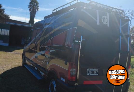 Utilitarios - Renault Master 2011 Diesel 240000Km - En Venta