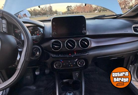 Autos - Fiat Cronos 2023 GNC 60000Km - En Venta